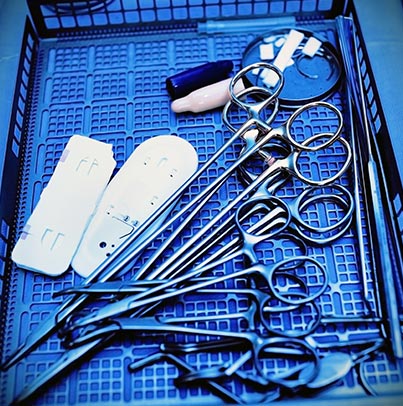 Préparation des dispositifs médicaux avant stérilisation